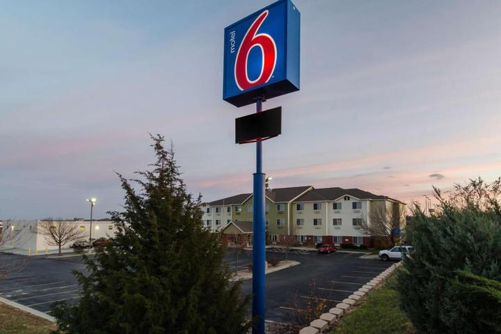 Pet Friendly Hotels in Ithaca, NE - BringFido