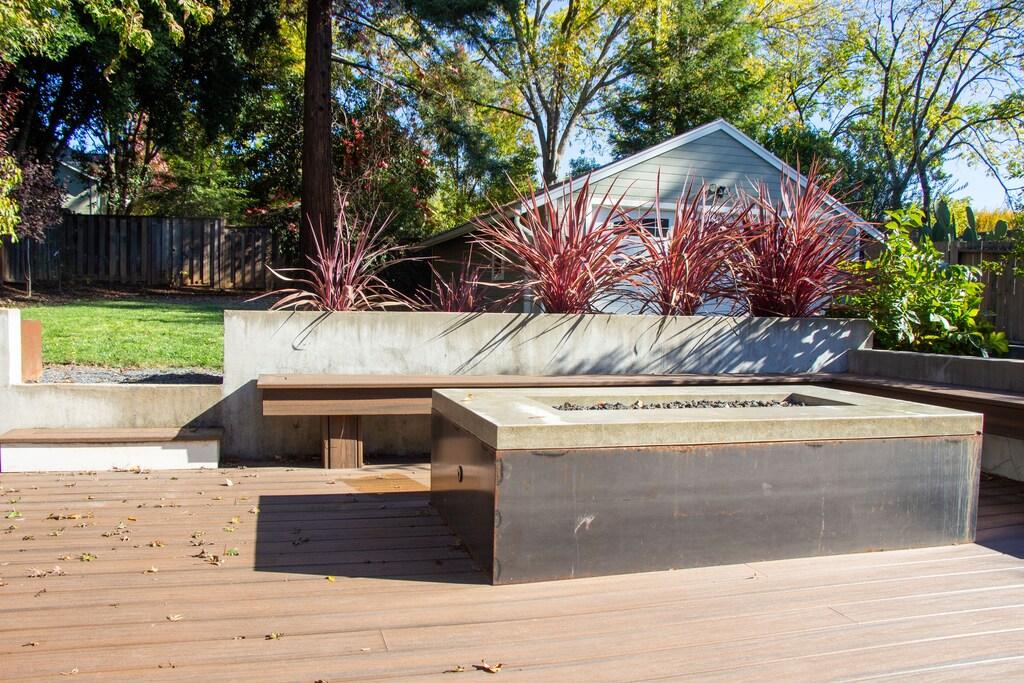 Healdsburg House in Town Pet Policy