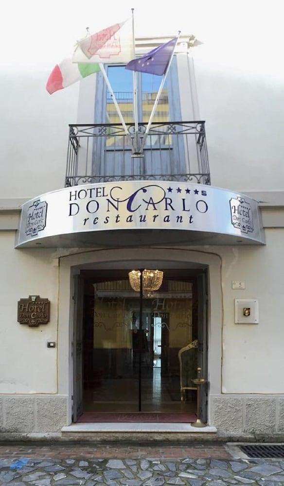 Pet Friendly Hotel Don Carlo 4S