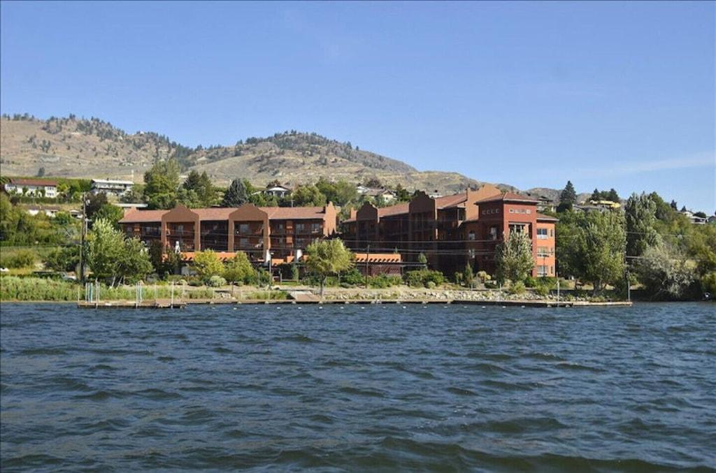 Pet Friendly Vacation Rentals In Osoyoos Bringfido