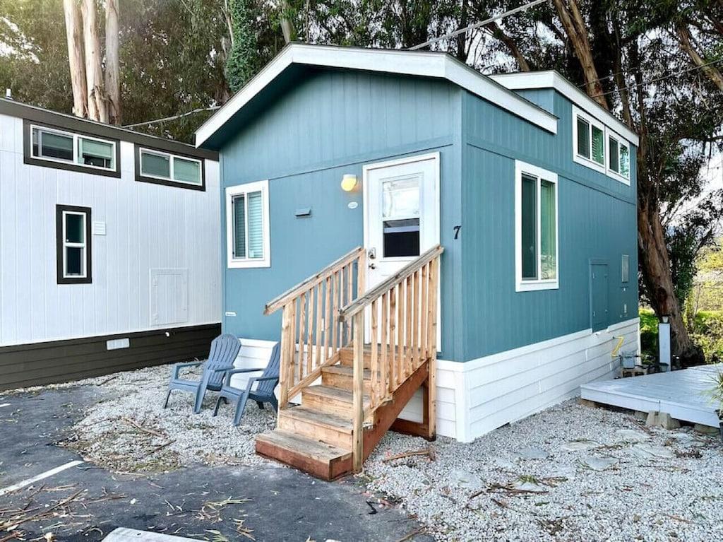 Pet Friendly Pacific Coast Tiny House with Three Beds & a Loft
