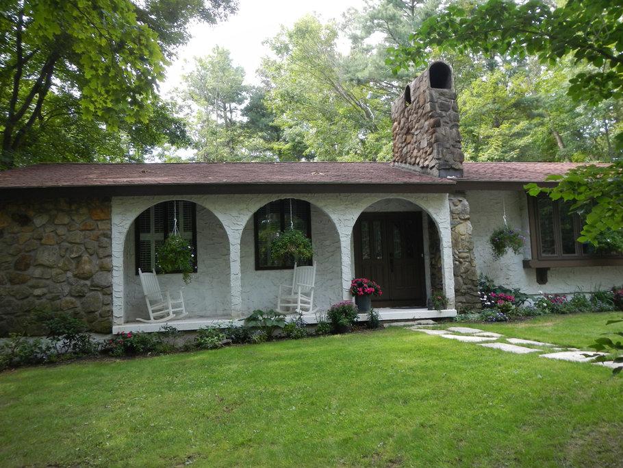 Glastonbury Airbnb Rentals Pet Policy