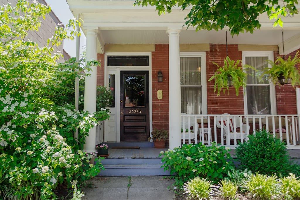 Colonial Heights Airbnb Rentals Pet Policy