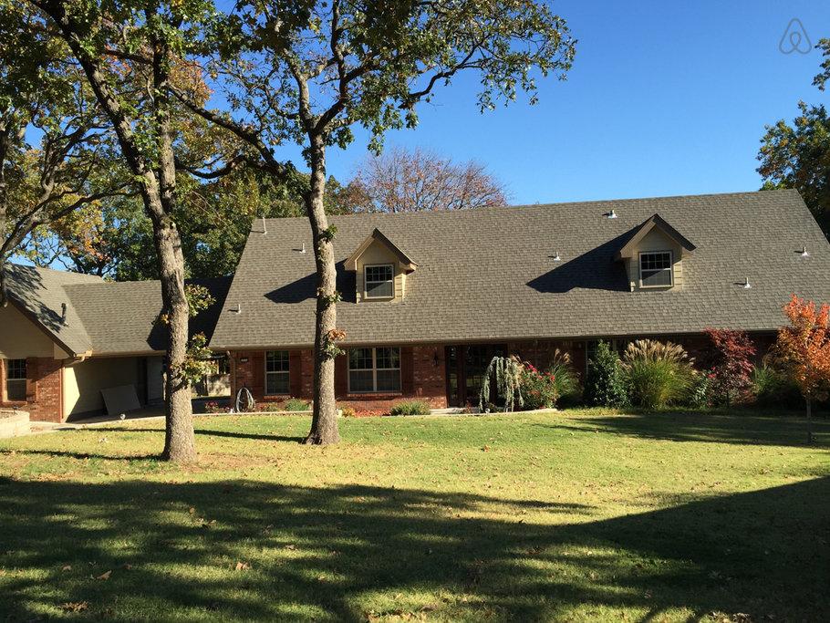 Bixby Airbnb Rentals Pet Policy