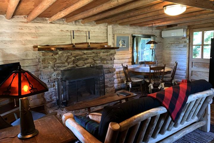 Pet Friendly Cassidy Homestead Guest Cabin