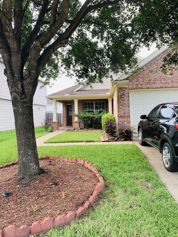 2/2 Home in Cypress Pet Policy