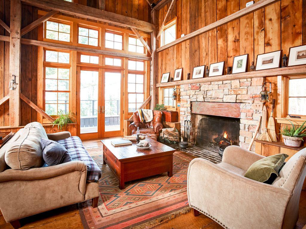 The Barn at Madeline Island Pet Policy