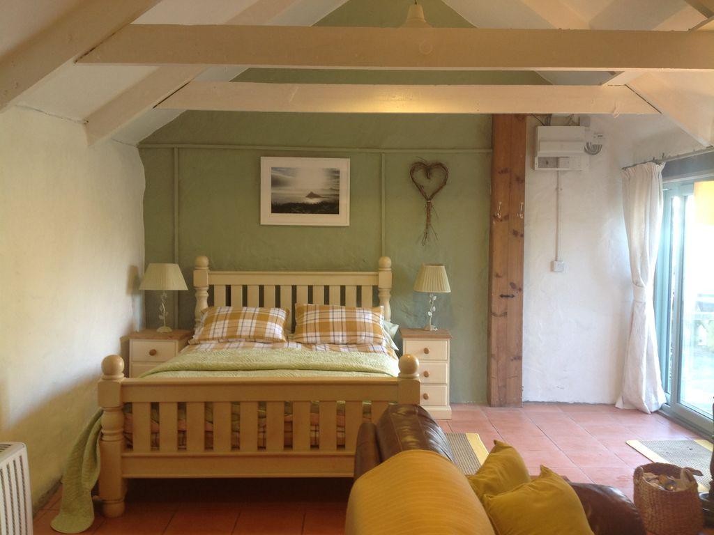 Pet Friendly Cowshed Cottage