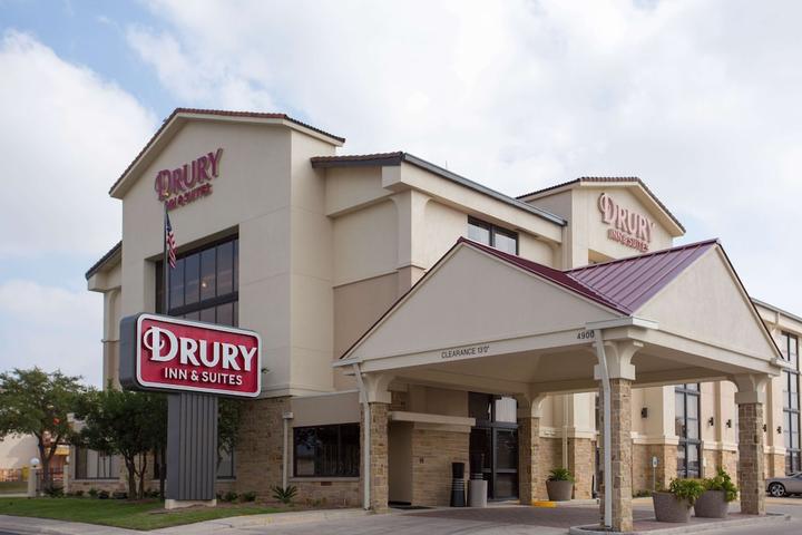 Pet Friendly Drury Inn & Suites San Antonio Northeast
