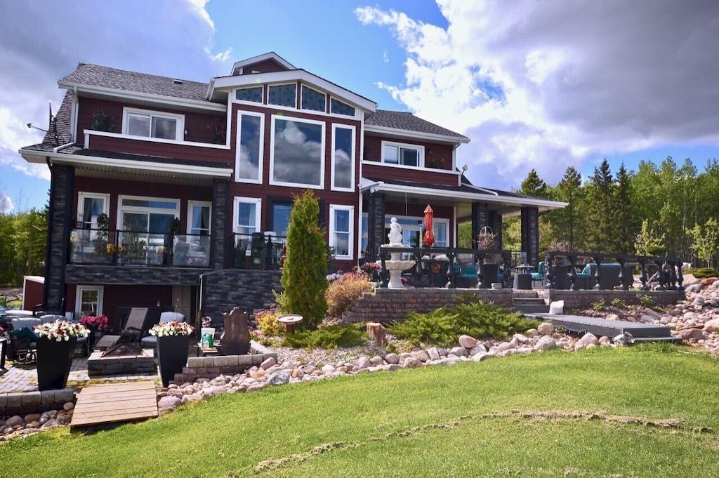 Pet Friendly Vacation Rentals in Seba Beach, AB BringFido