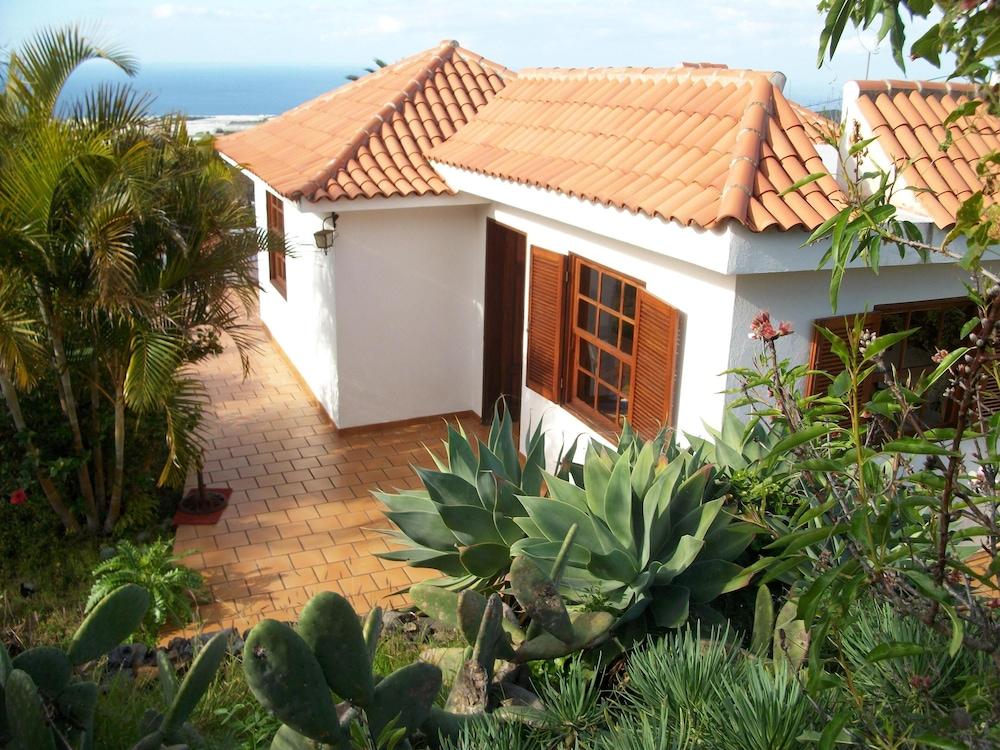 Pet Friendly House with Sea View & Close to Los Lianos