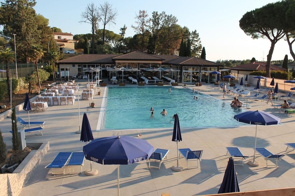 Pet Friendly Il Pelagone Hotel & Golf Resort Toscana