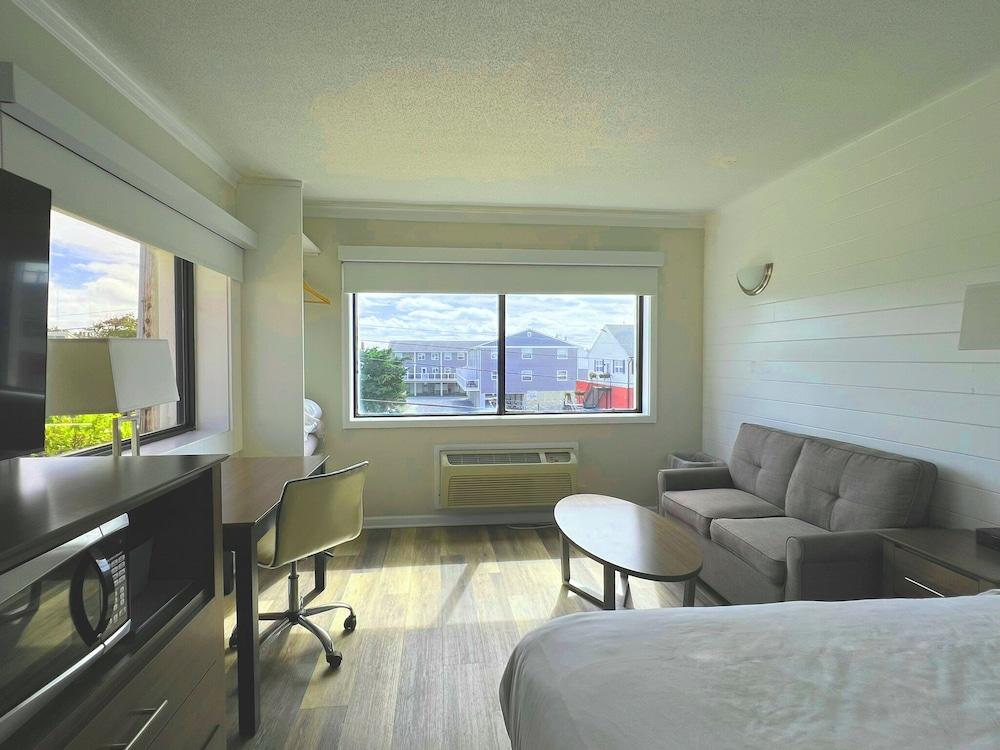 Pet Friendly Atlantic Oceanside Dewey