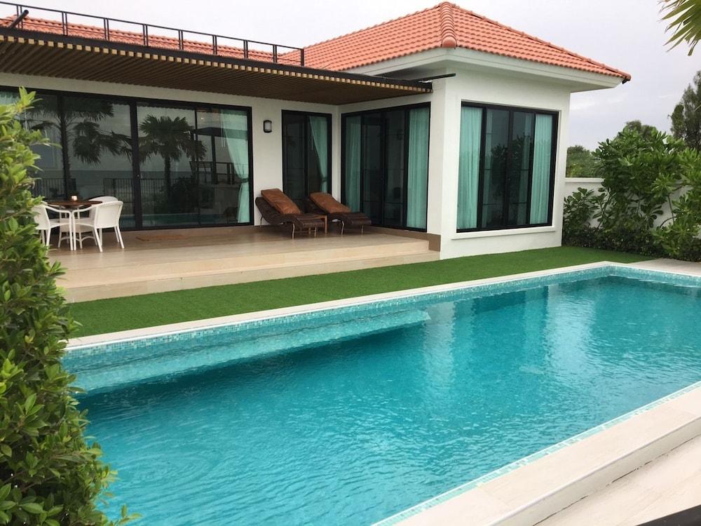 Pet Friendly La Playa Beach Front Pool Villa Cha-Am