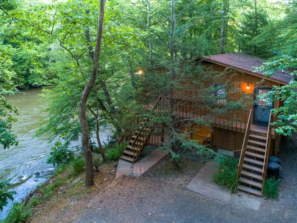 Riverside Cottage Pet Policy