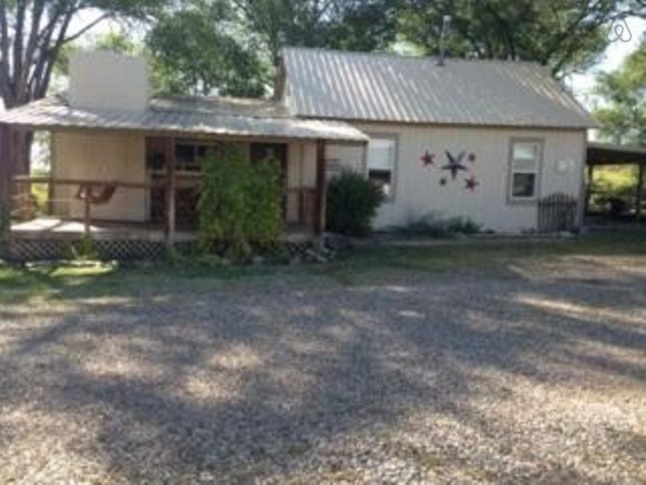 Parachute Airbnb Rentals Pet Policy