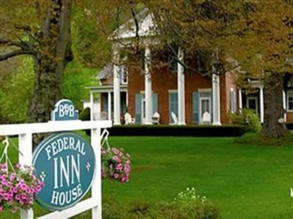 Pet Friendly Federal House Inn