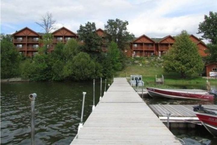 Pet Friendly Oveson Pelican Lake Resort and Inn