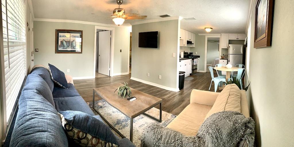 Reel Time Villas Bradenton The Sailfish 3/2 Pet Policy