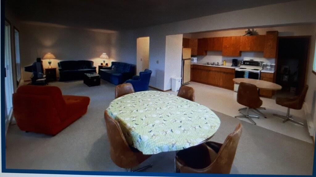 Unit 2 Waterbury Upper Suite Pet Policy