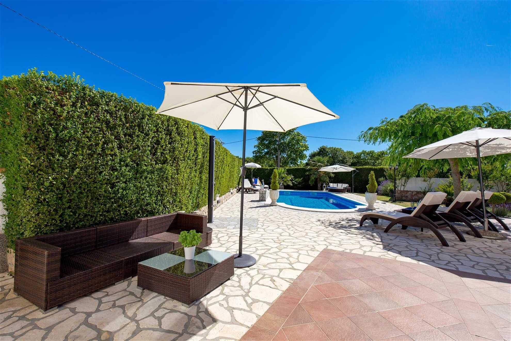 Pet Friendly Villa Seastar with a Private Swimming Pool