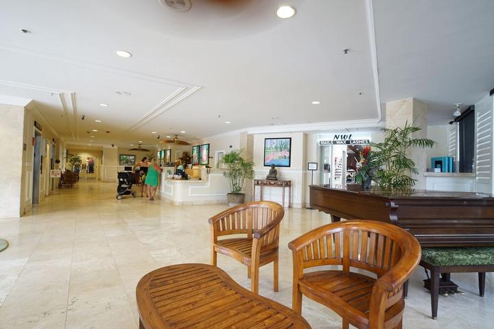 Pet Friendly Suite 715 at Waikiki Grand Hotel