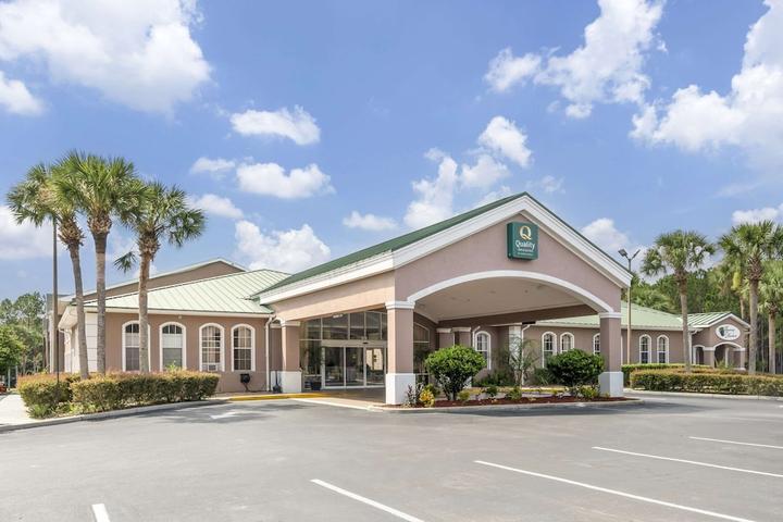 Pet Friendly Quality Inn Conference Center at Citrus Hills