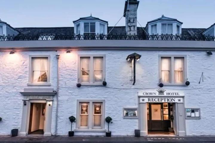 Pet Friendly The Crown Hotel