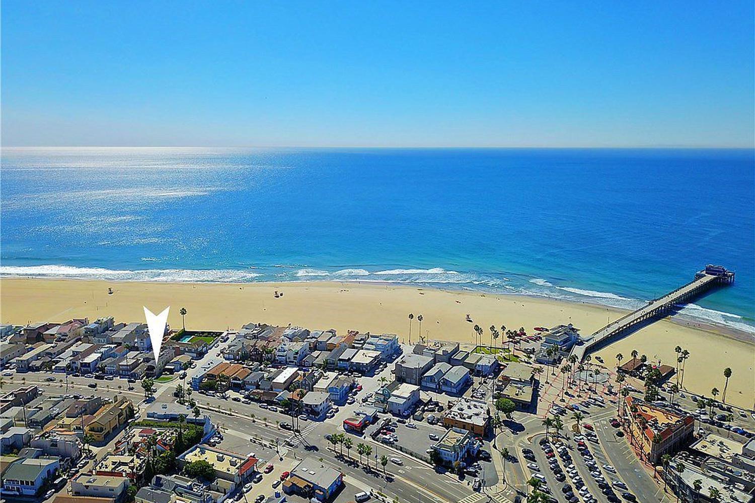 Ruby's Diner - Balboa Pier, Newport Beach, CA