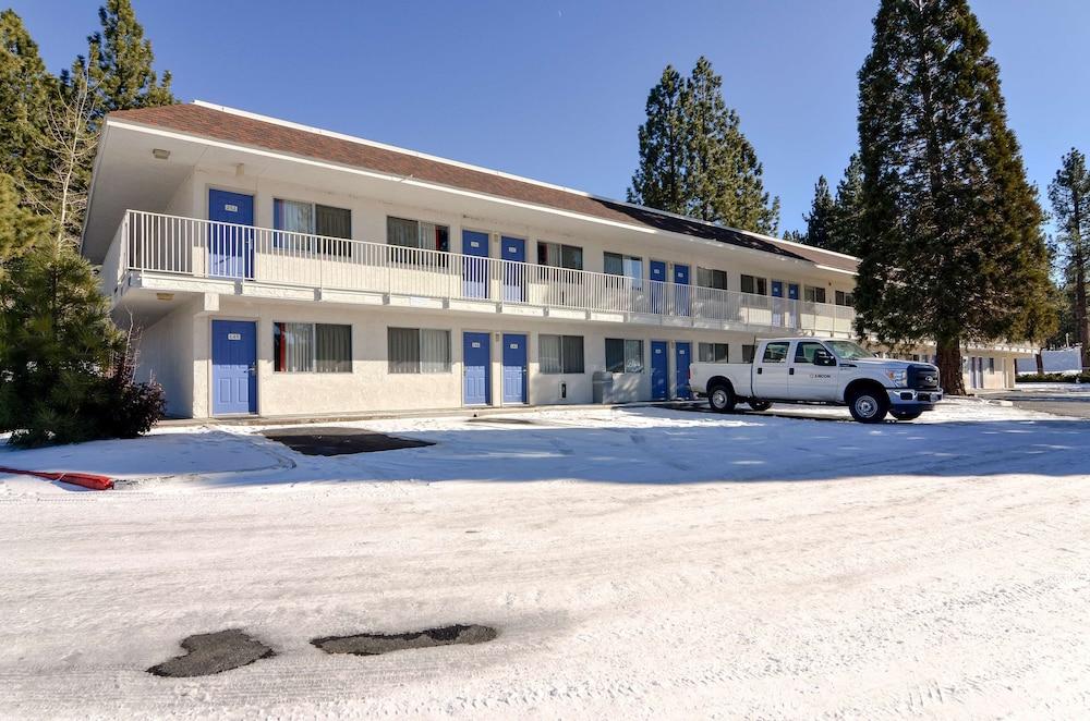 Pet Friendly Motel 6 Big Bear Lake CA