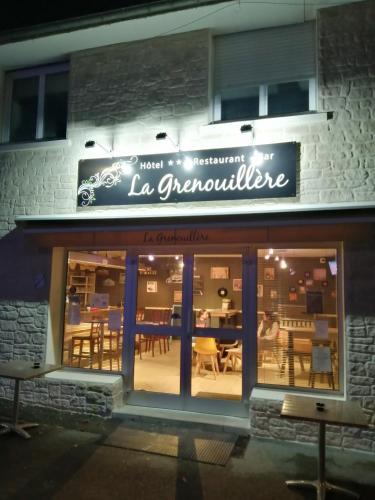 Pet Friendly Hotel Restaurant La Grenouillère