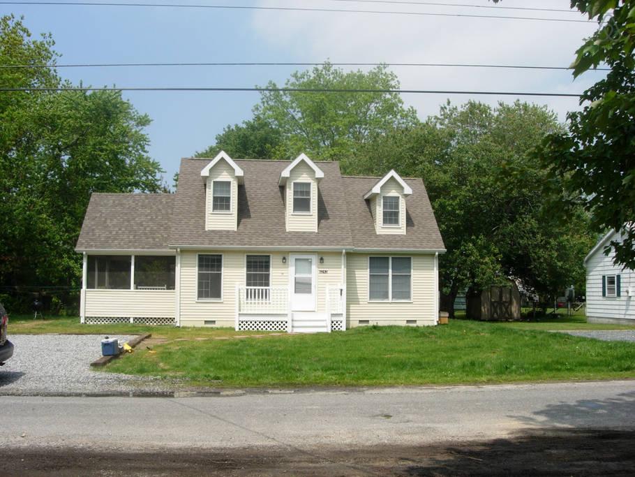 Chincoteague Island Airbnb Rentals Pet Policy