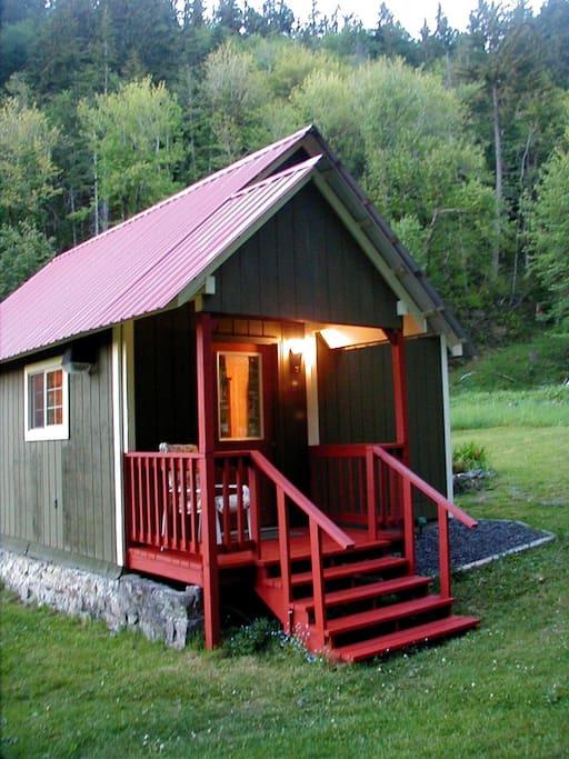 dog friendly cottages ashford in the water