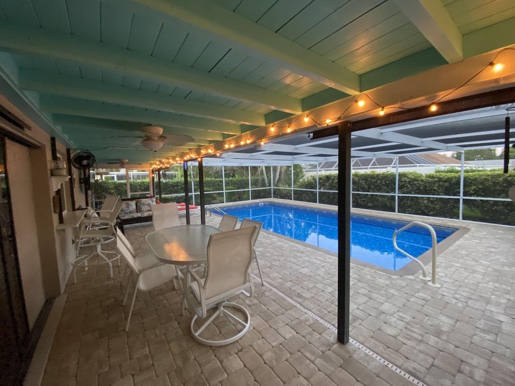 3BR Cape Coral Home With Tropical Decor Pet Policy