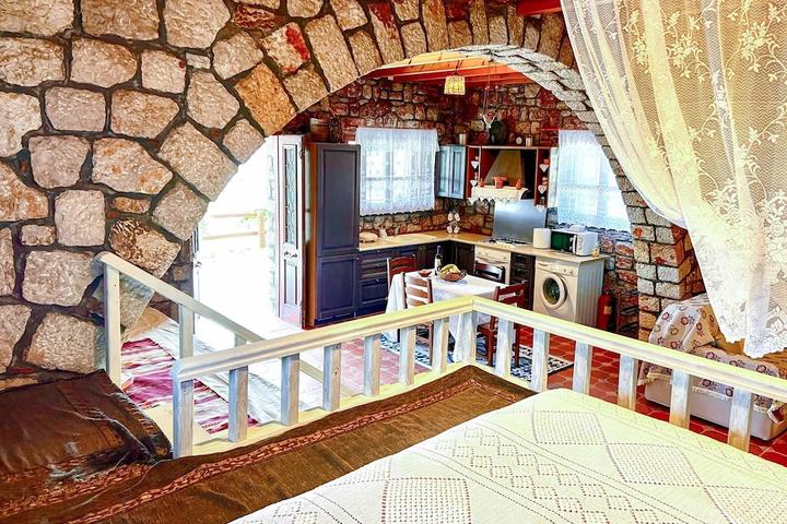 Pet Friendly Rhodes Traditional Cottage with Private Garden
