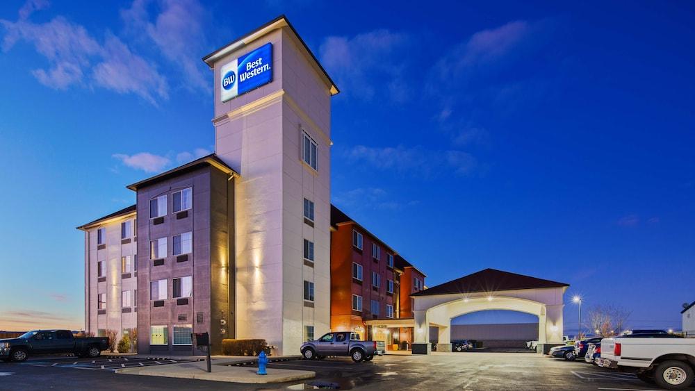Pet Friendly Best Western Crater Lake Highway White City/Medford