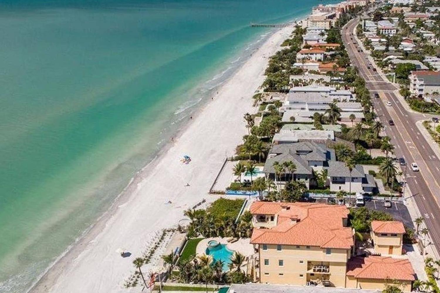 Call Us Today 727 560 9321 Kelly Or 727 421 0885 Nick Reservations Home Rentals Rental Pricinglocationsreservation Request About Us About Beach Service Westtestimonials Links Contact Us Indian Shores Chris Clayton Sand Castle