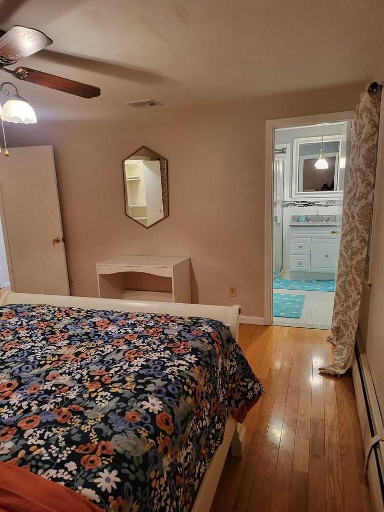 Pet Friendly Home in East Haven