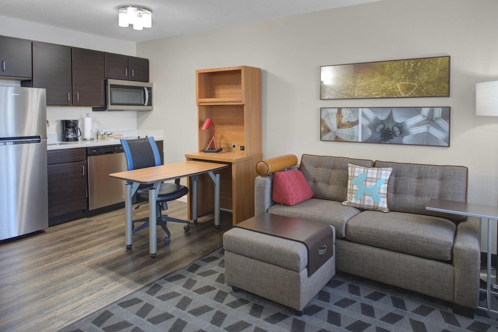 Pet Friendly TownePlace Suites by Marriott Wichita East