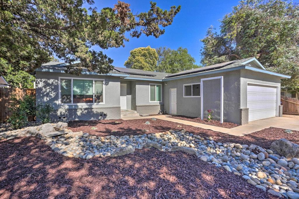 Idyllic Fresno Abode with Patio Pet Policy