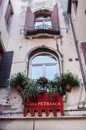 Pet Friendly Hotel Casa Petrarca
