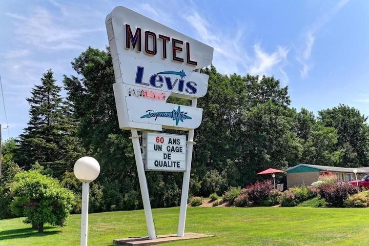 Pet Friendly Motel Levis