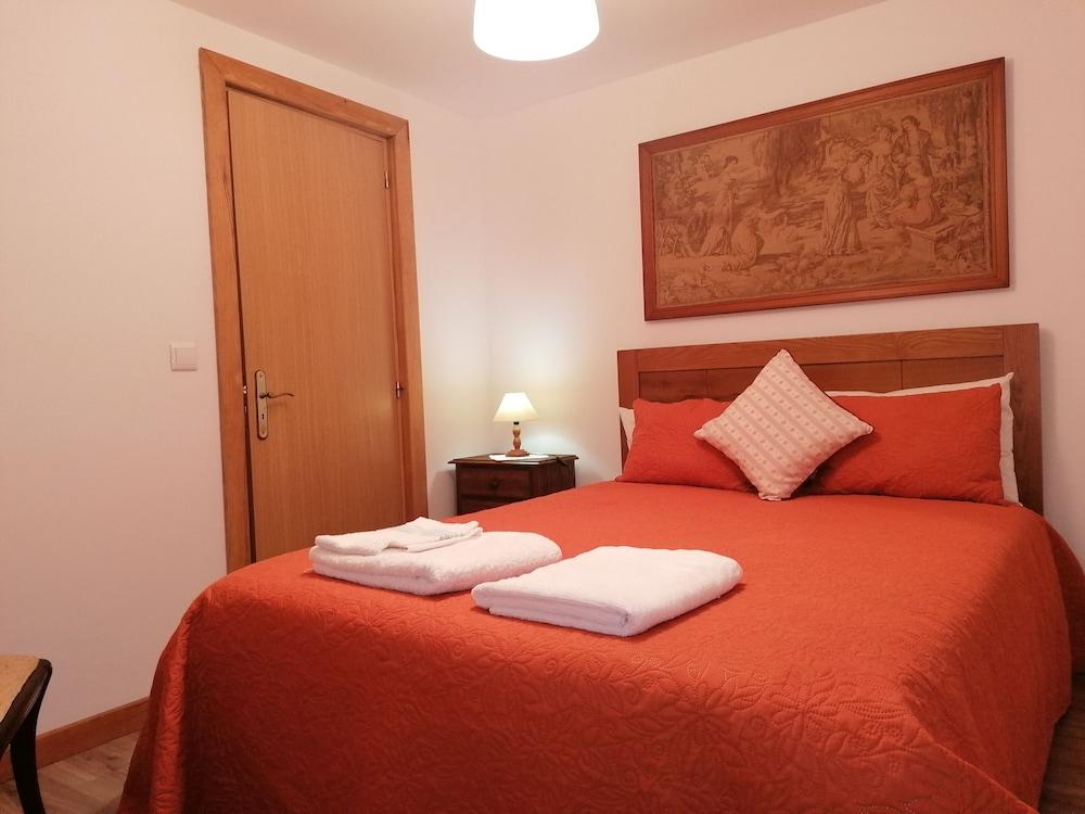 Pet Friendly 9 Arches - 7BR Apartment in Vila Nova de Poiares