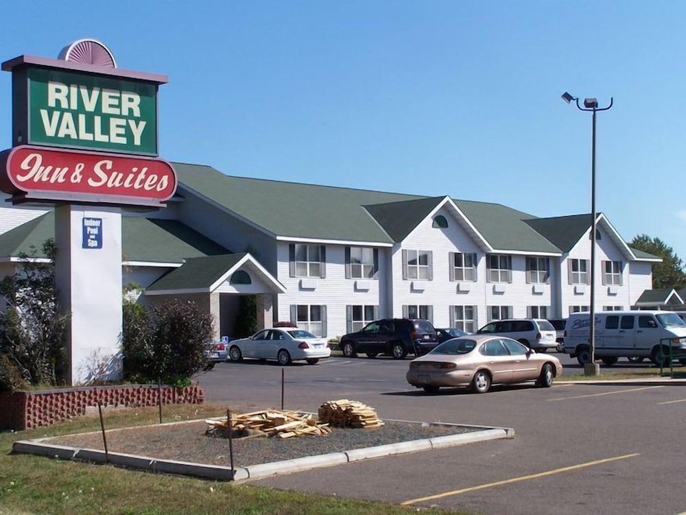 Pet Friendly River Valley Inn & Suites