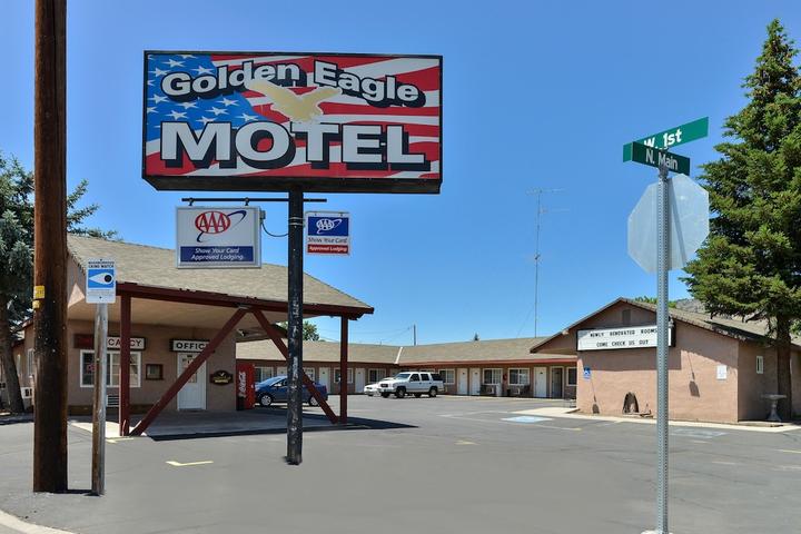 Pet Friendly Golden Eagle Motel