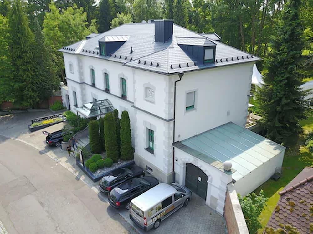 Pet Friendly Hotel Am Schloss