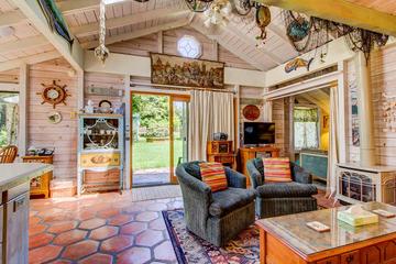 Pet Friendly Hotels In Inglenook Ca Bringfido