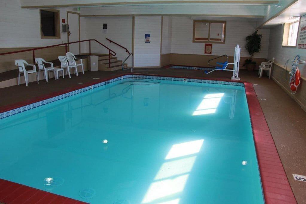 Red Lion Inn & Suites Ontario 3 Queen Room Pet Policy