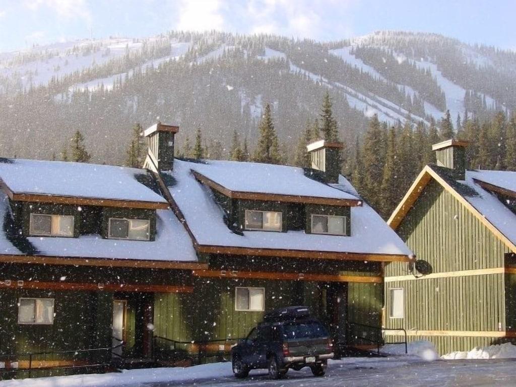 Pet Friendly Apex Ski in Ski Out Winter Retreat with Hot Tub