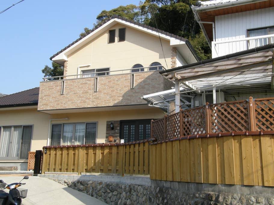Pet Friendly Tanabe Airbnb Rentals